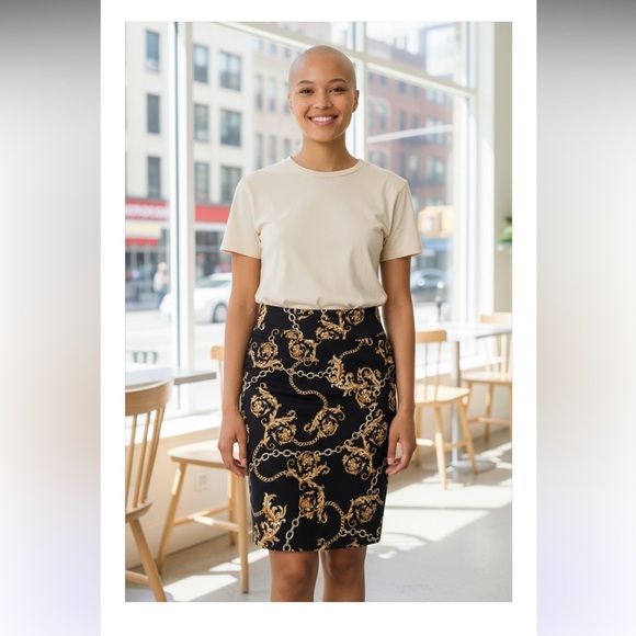 Worthington Dresses & Skirts - Worthington Black and Gold Pencil Skirt Cocktail elastic waist love​